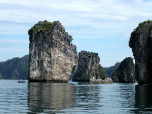 Halong_Bay_in_Vietnam